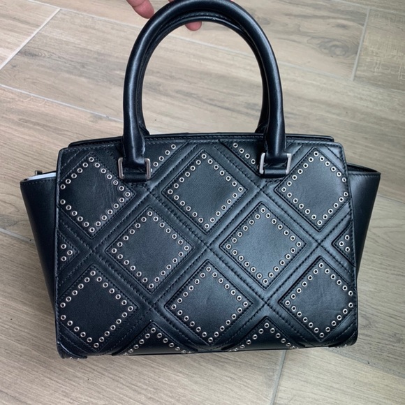 Michael Kors Selma Medium Diamond Grommet Leather Satchel -admiral - Picture 4 of 8